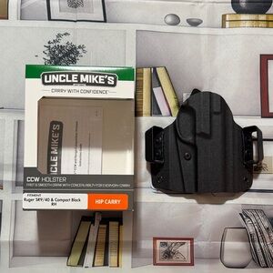Uncle Mike's CCW Holster in Black
